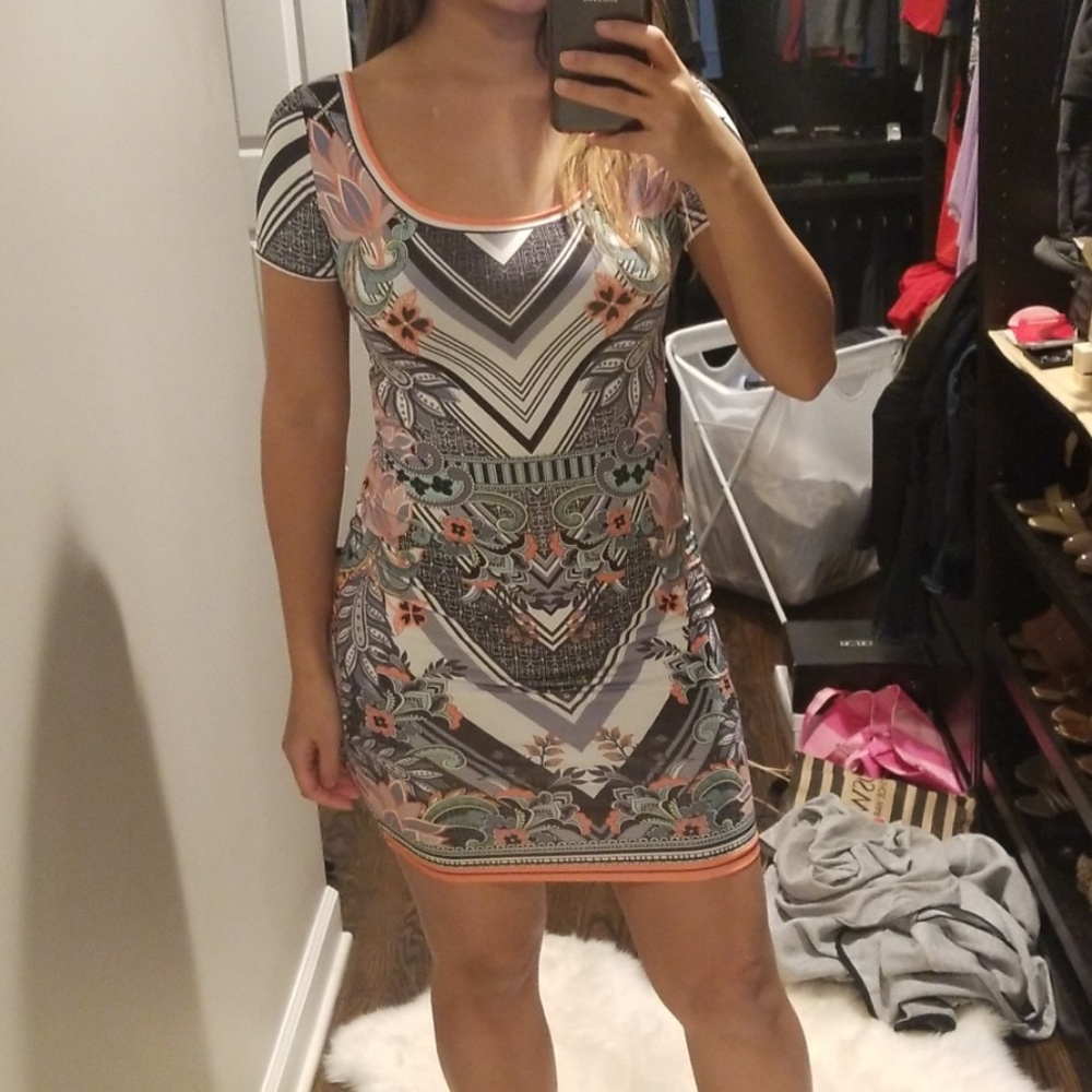 Nwot gorgeous print dress. Open back